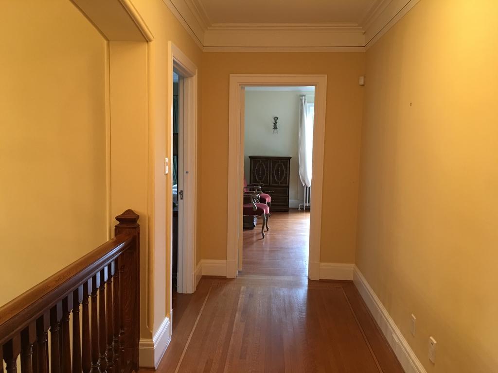 Отель Angus House Ванкувер Экстерьер фото