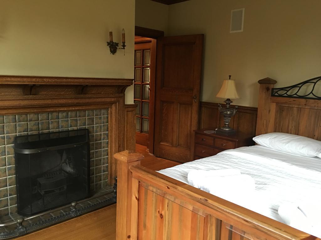 Отель Angus House Ванкувер Экстерьер фото