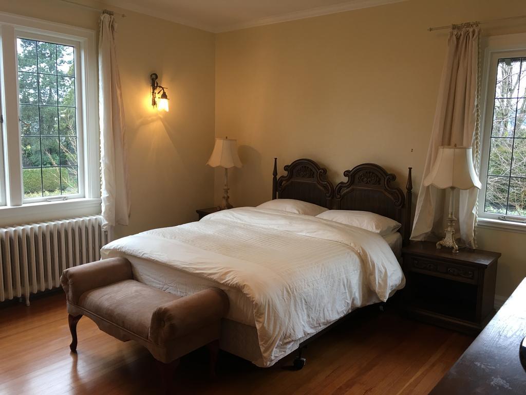Отель Angus House Ванкувер Экстерьер фото