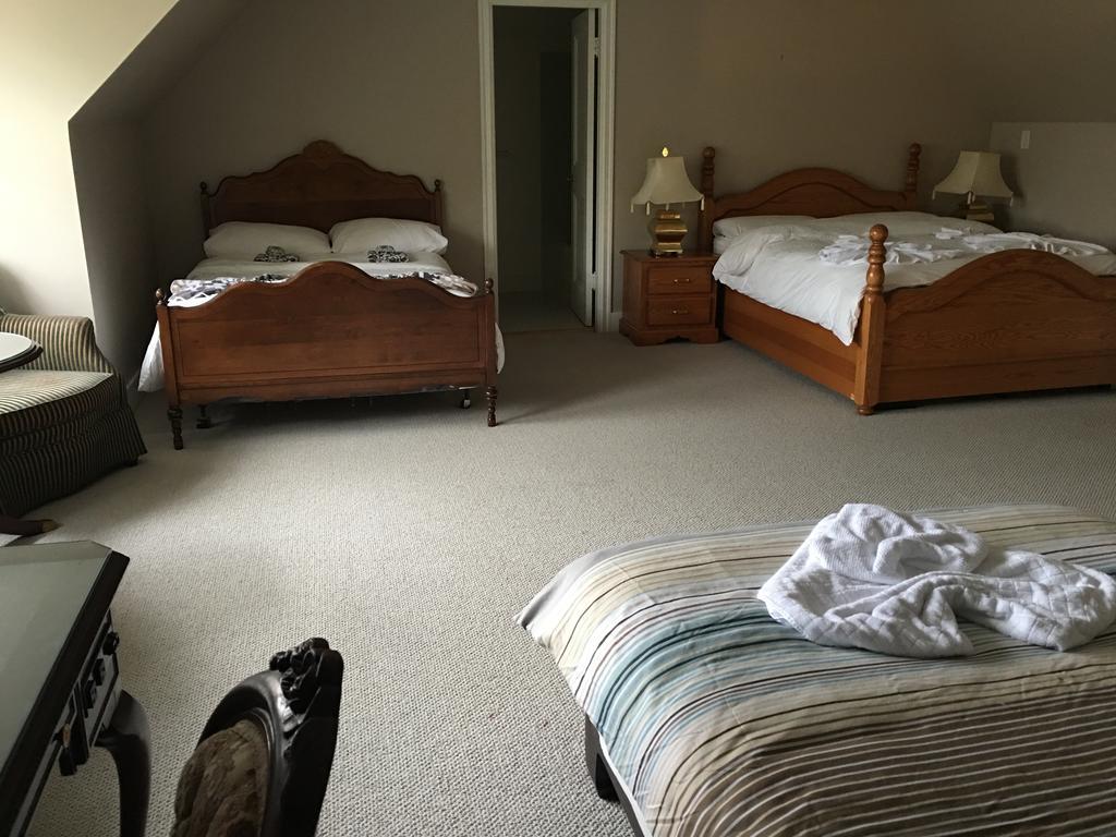 Отель Angus House Ванкувер Экстерьер фото